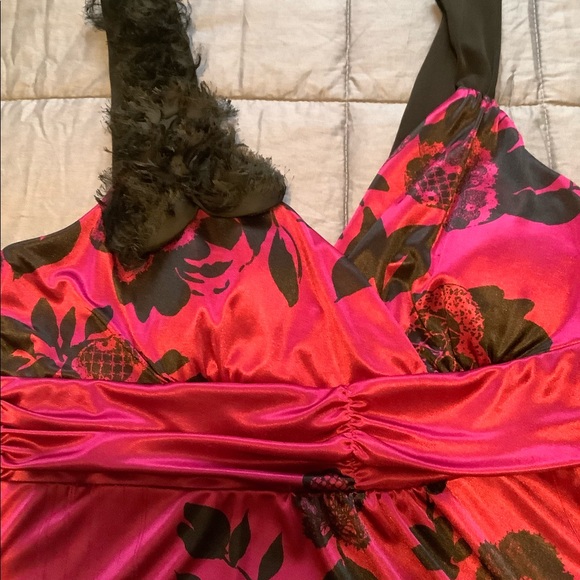 Woman’s Le Chateau top size XL - Picture 2 of 7